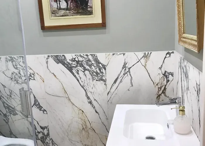 Elegant Talenti -2 Camere, 2 Bagni, Terrazza, Balcone, Parcheggio Gratuito *