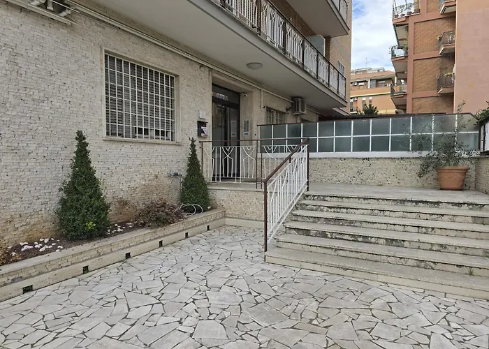 Elegant Talenti -2 Camere, 2 Bagni, Terrazza, Balcone, Parcheggio Gratuito *